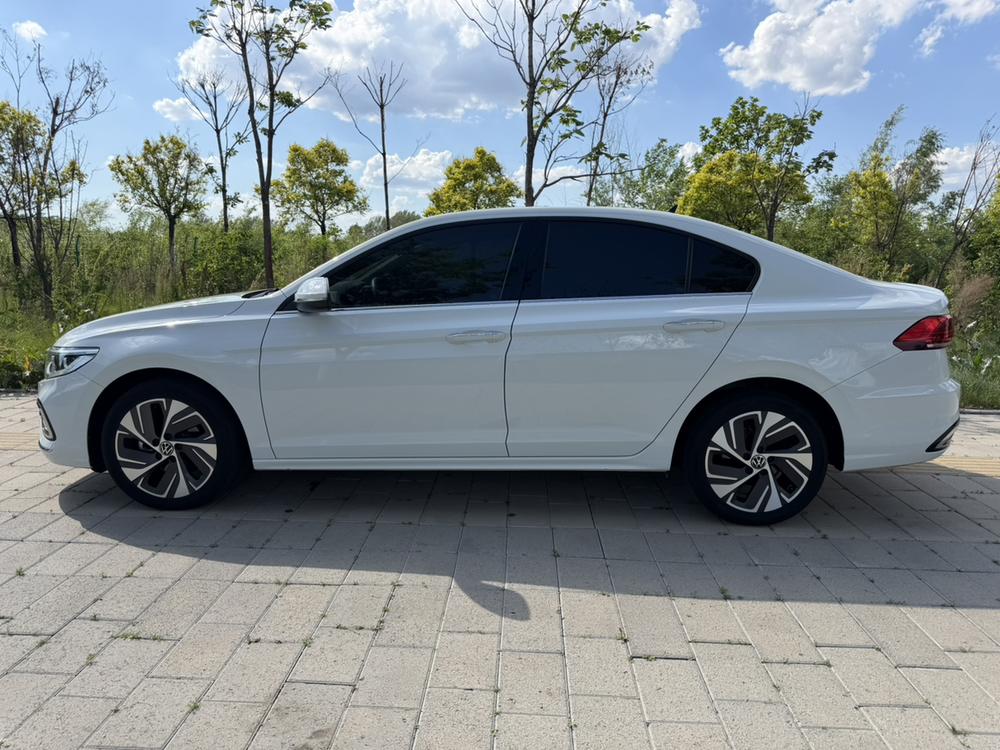 Volkswagen Bora 2022 car image #4