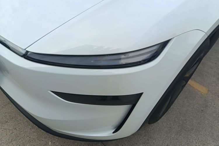 Tesla Model Y 2025 #26 Tesla Model Y 2025 immagine di auto #26