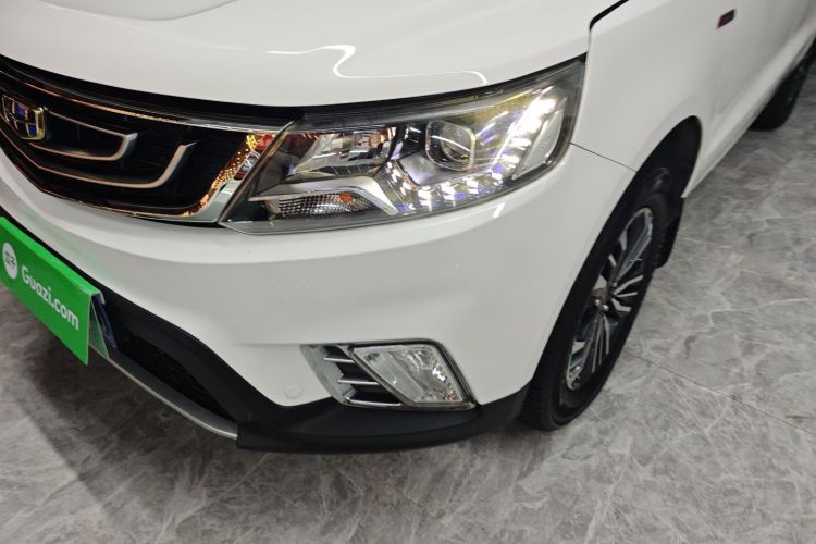 GEELY Vision X6 2017 immagine di auto #23