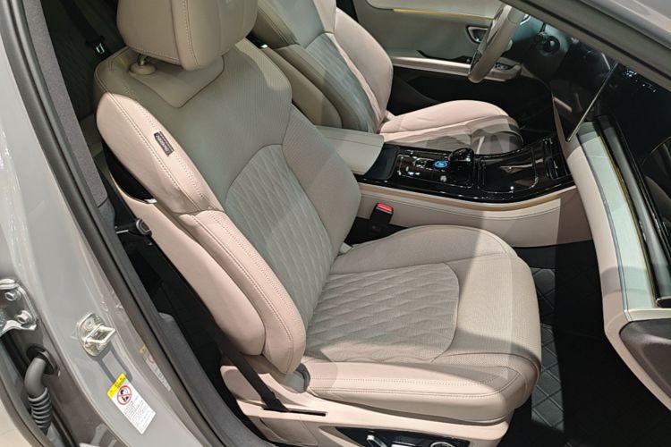 BYD Han 2024 #24 BYD Han 2024 car image #24