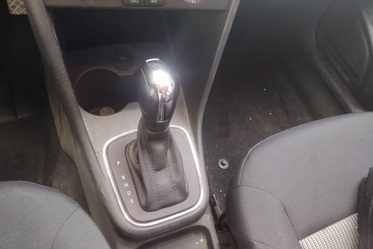 Volkswagen Polo 2019 car image #16