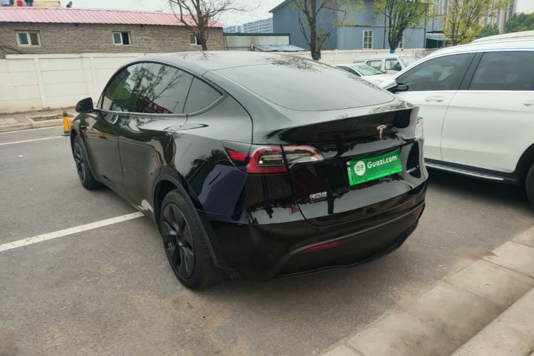 Tesla Model Y 2024 #5 Tesla Model Y 2024 immagine di auto #5