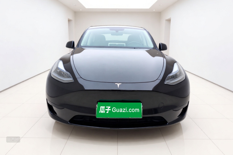 Tesla Model Y 2024 #3 Tesla Model Y 2024 car image #3