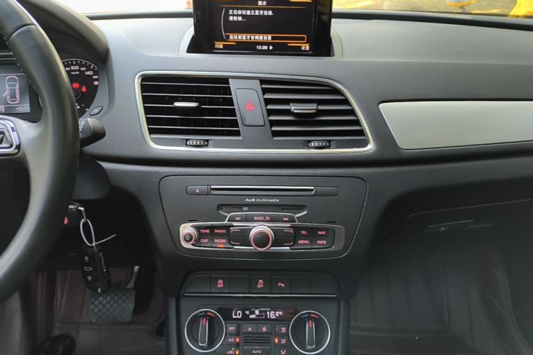 Audi Q3 2018 #13 Audi Q3 2018 car image #13