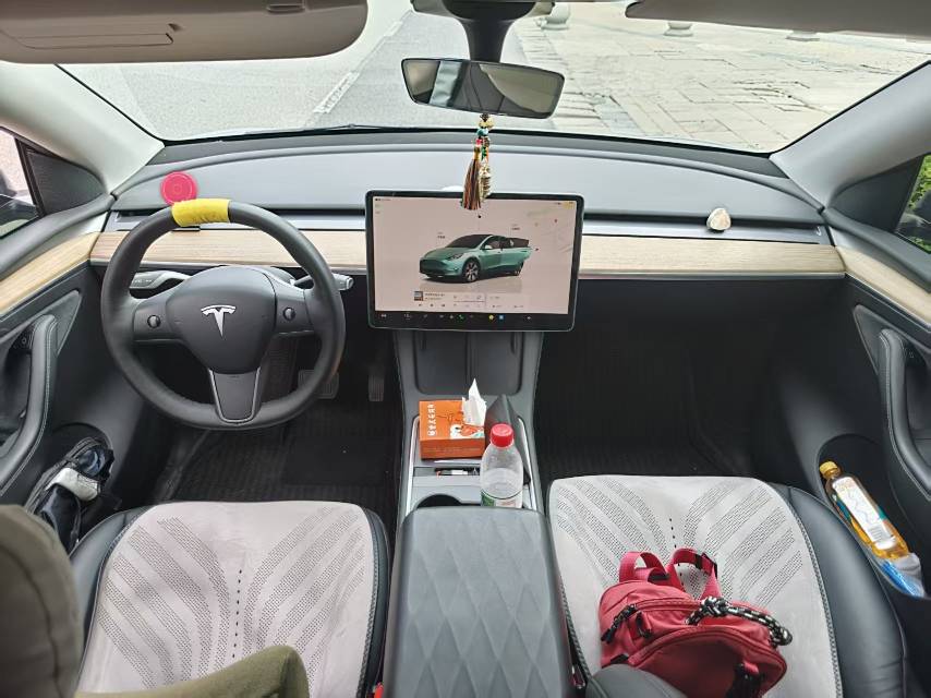 Tesla Model Y 2022 #7 Tesla Model Y 2022 car image #7
