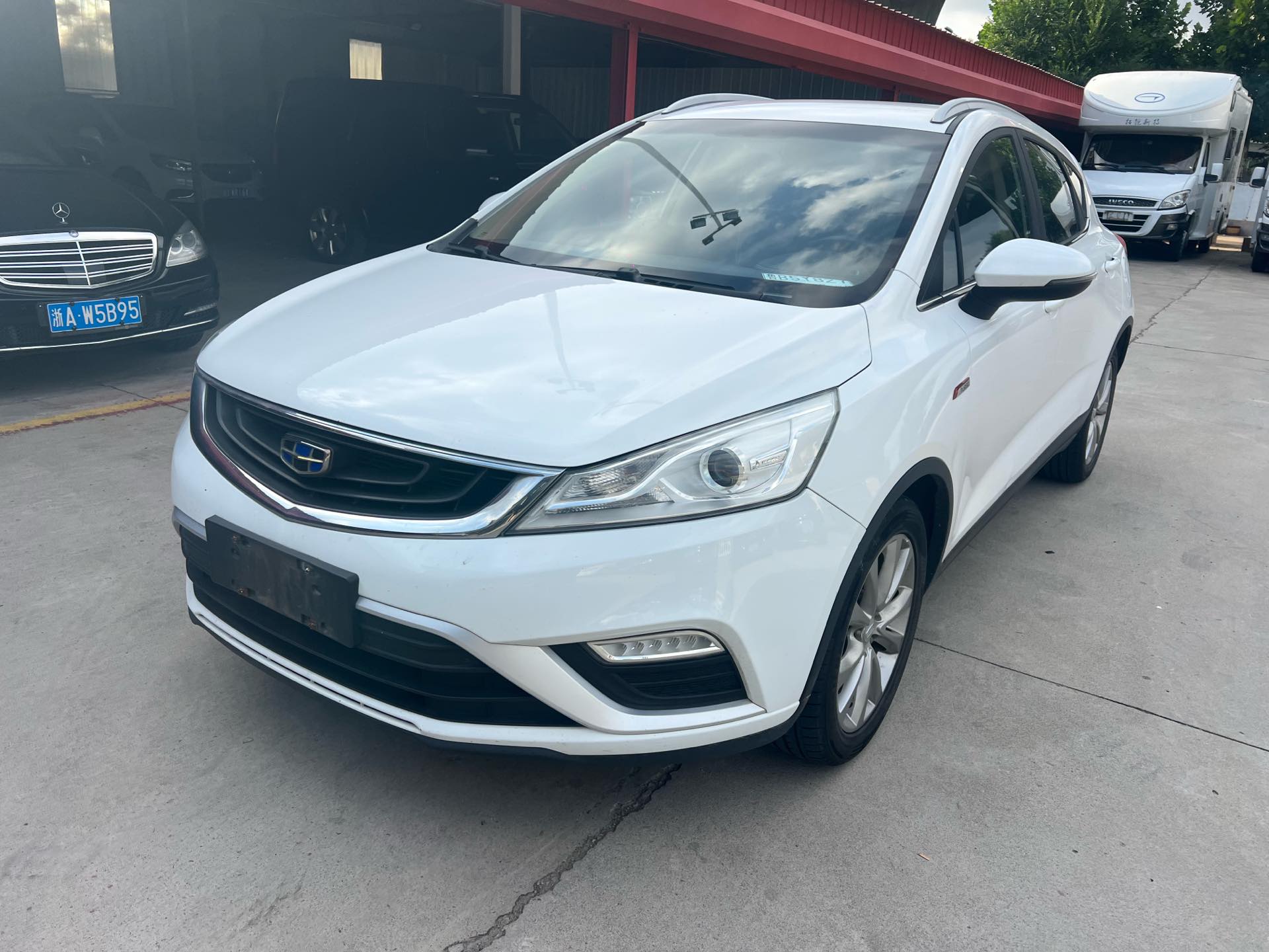 GEELY Emgrand GS 2017 car image 