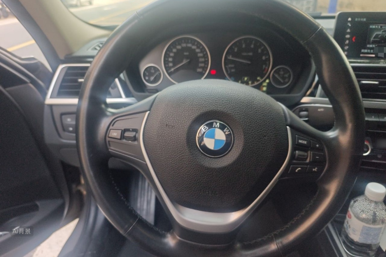 BMW 3 Series 2019 car image #12