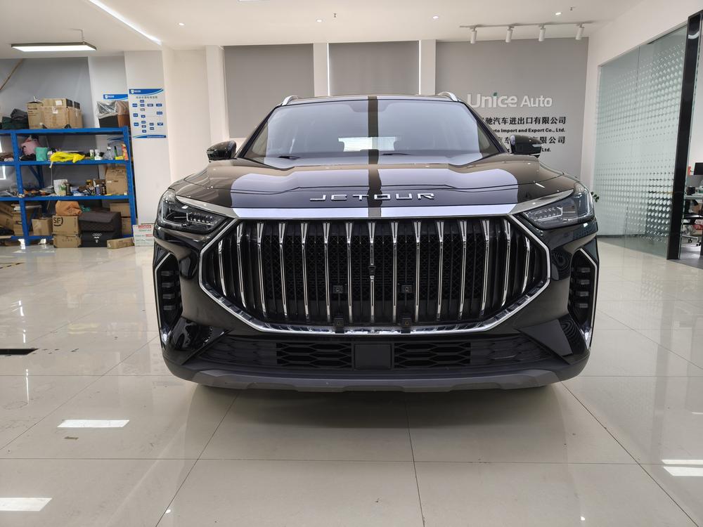 Jetour X70 PLUS 2023 car image #2