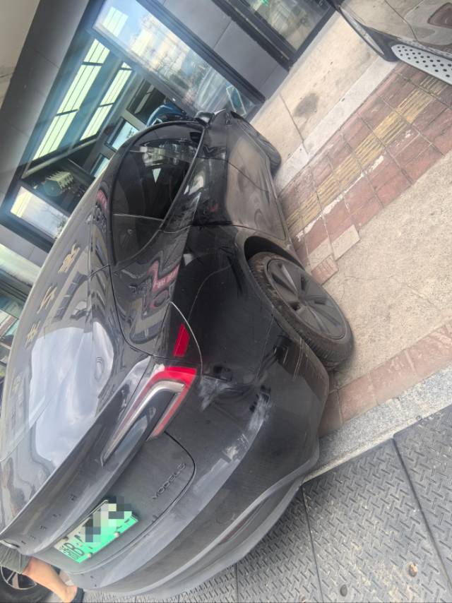 Tesla Model 3 2024 car image #3