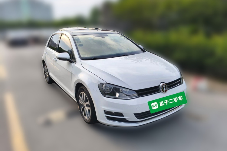 Volkswagen Golf 2015 car image #4