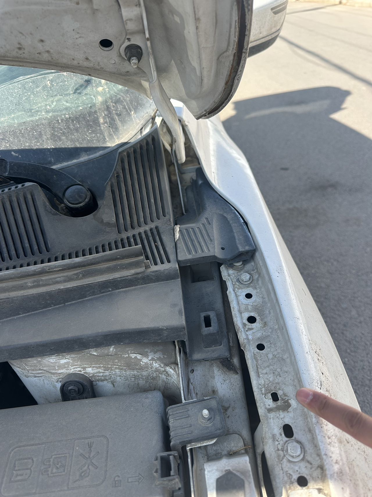 GEELY Coolray 2021 car image #3