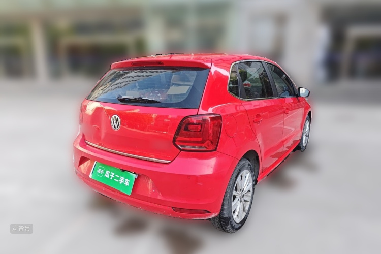 Volkswagen Polo 2015 car image #7