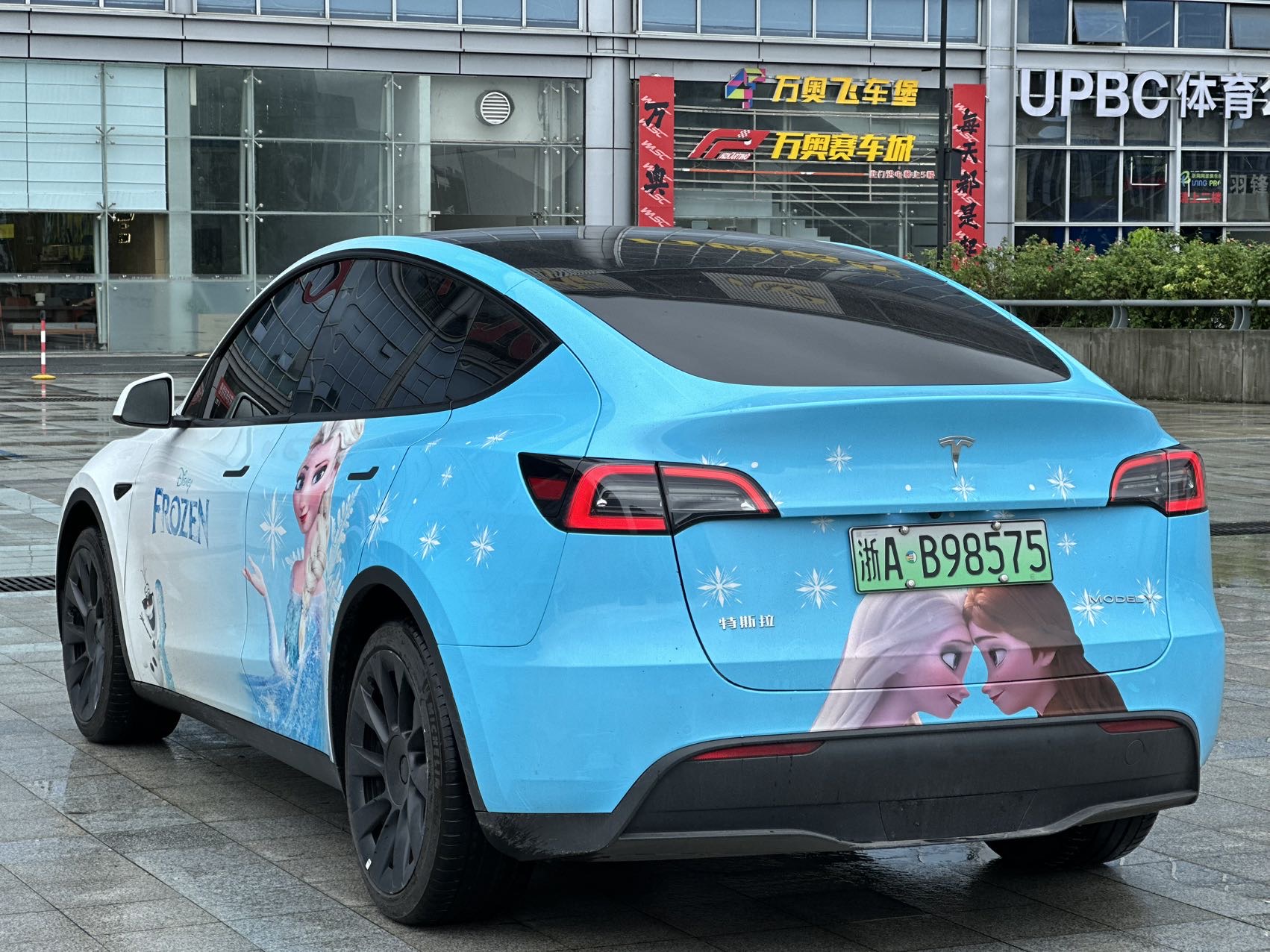 Tesla Model Y 2022 #7 Tesla Model Y 2022 car image #7