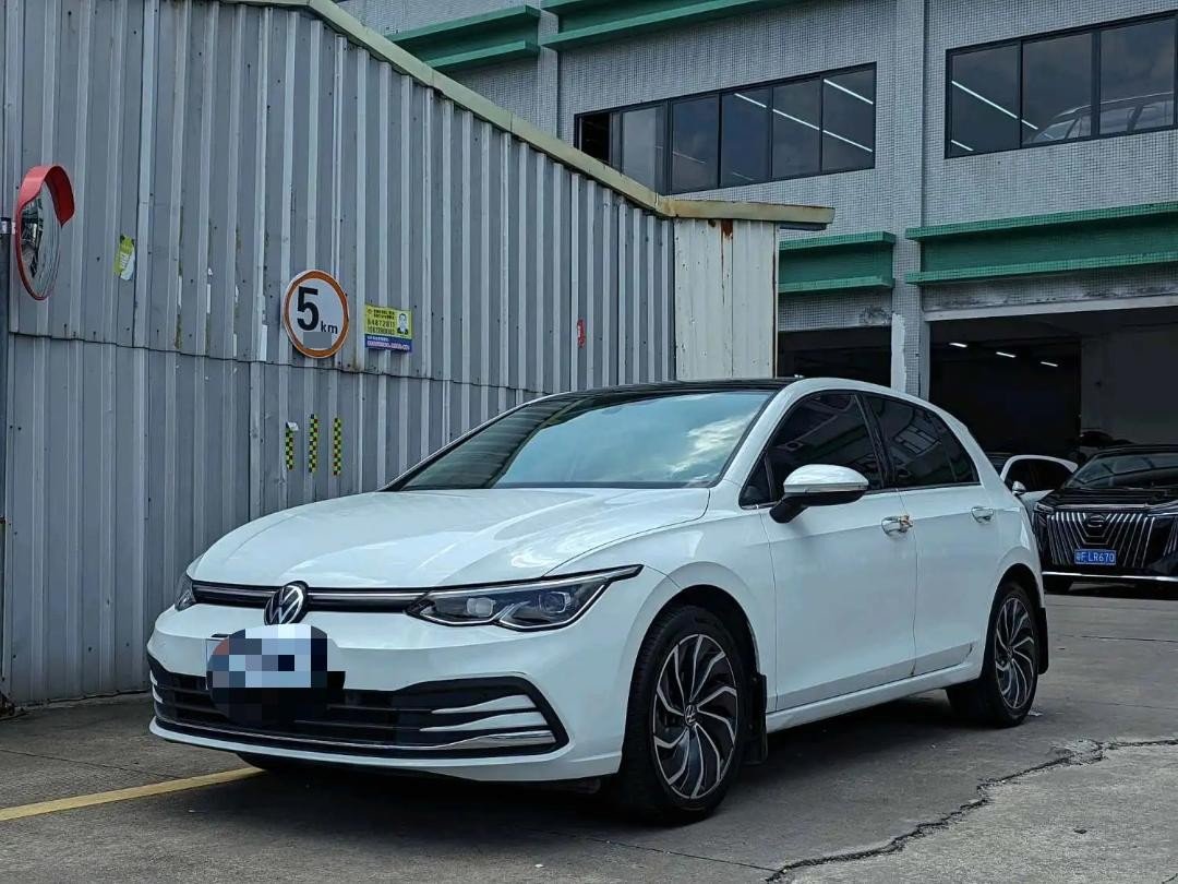 Volkswagen Golf 2024 car image 