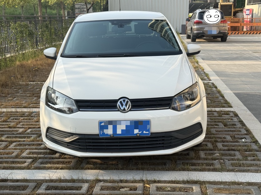 Volkswagen Polo 2016 car image #2