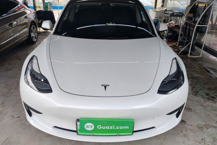 Tesla Model 3 2023 car image #3