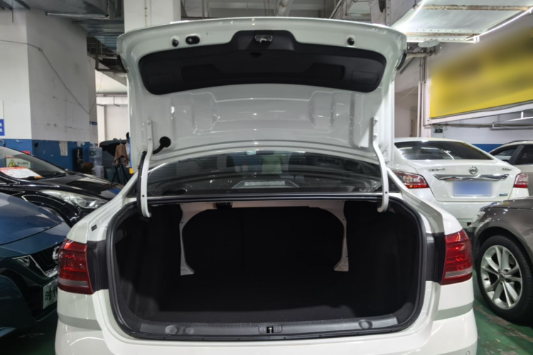 Volkswagen Lavida 2018 car image #19