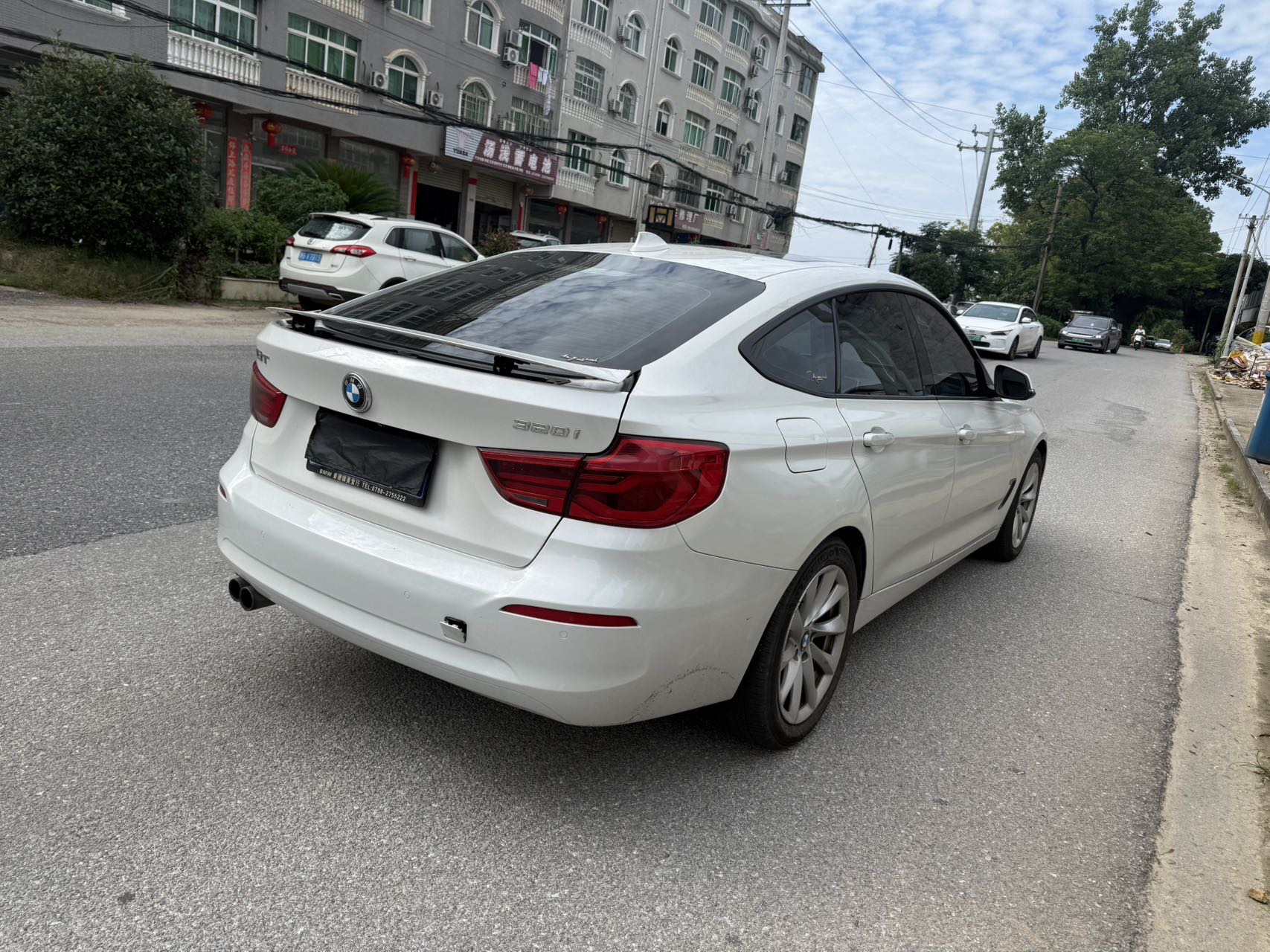 BMW 3 Series GT 2018 صورة سيارة #5