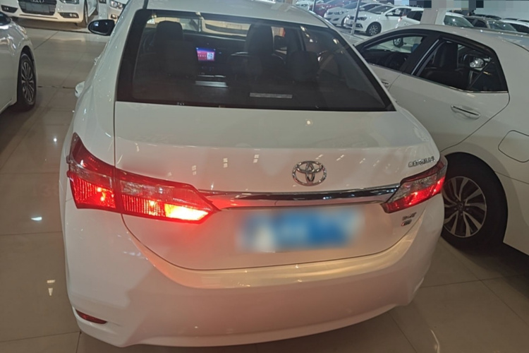 Toyota Corolla 2018 immagine di auto #6