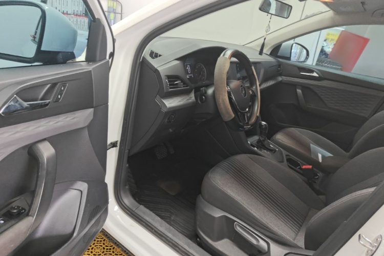 Volkswagen Tharu 2021 #12 Volkswagen Tharu 2021 car image #12