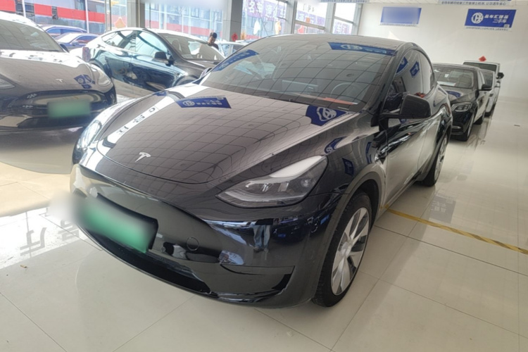 Tesla Model Y 2023 #2 Tesla Model Y 2023 car image #2