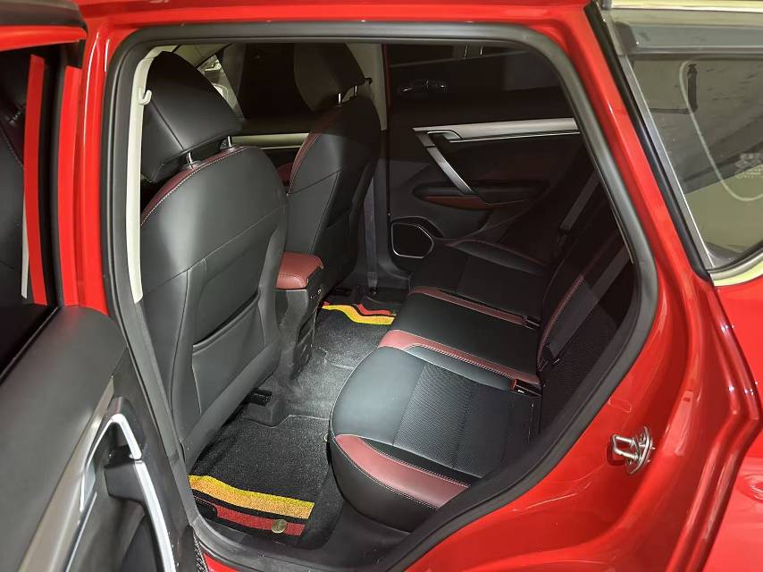 GEELY Coolray 2021 صورة سيارة #4