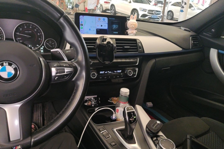 BMW 3 Series 2018 #10 BMW 3 Series 2018 car image #10