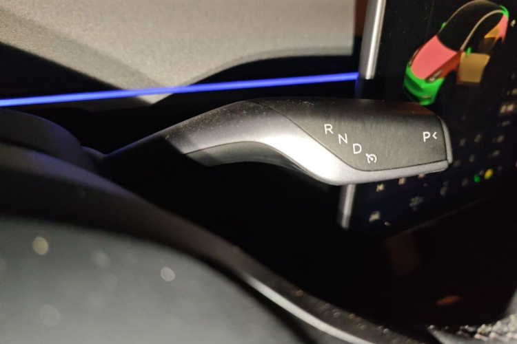 Tesla Model Y 2024 car image #18