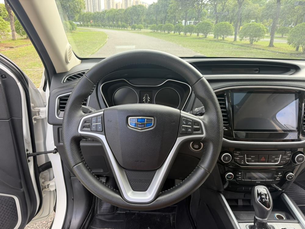 GEELY Vision X6 2018 car image #13