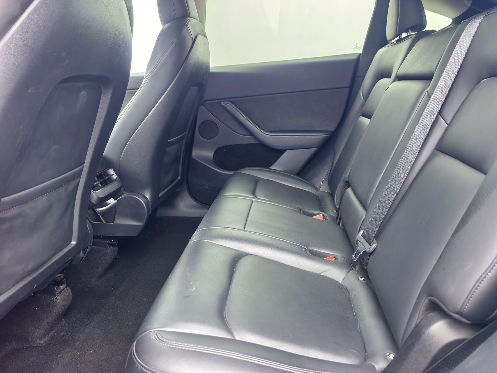 Tesla Model Y 2021 #3 Tesla Model Y 2021 car image #3