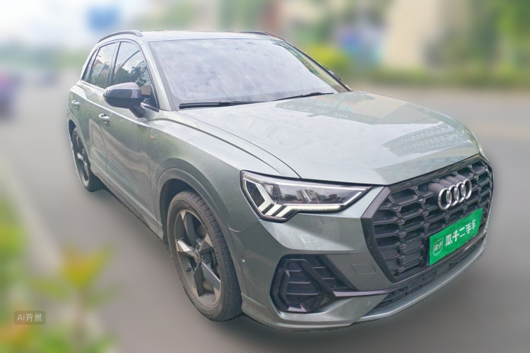 Audi Q3 2022 car image #4
