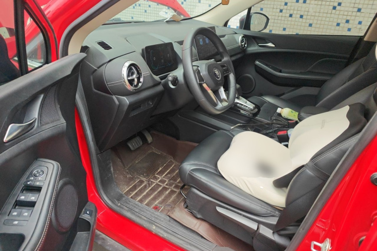 BYD Yuan New Energy 2020 car image #9