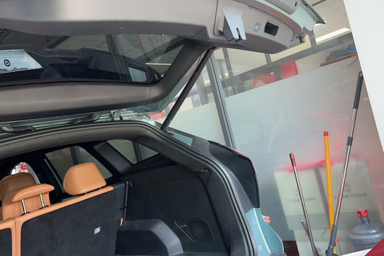 GEELY Boyue L 2025 car image #19