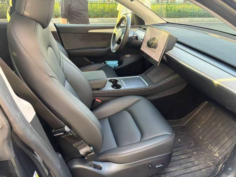 Tesla Model Y 2024 #3 Tesla Model Y 2024 car image #3
