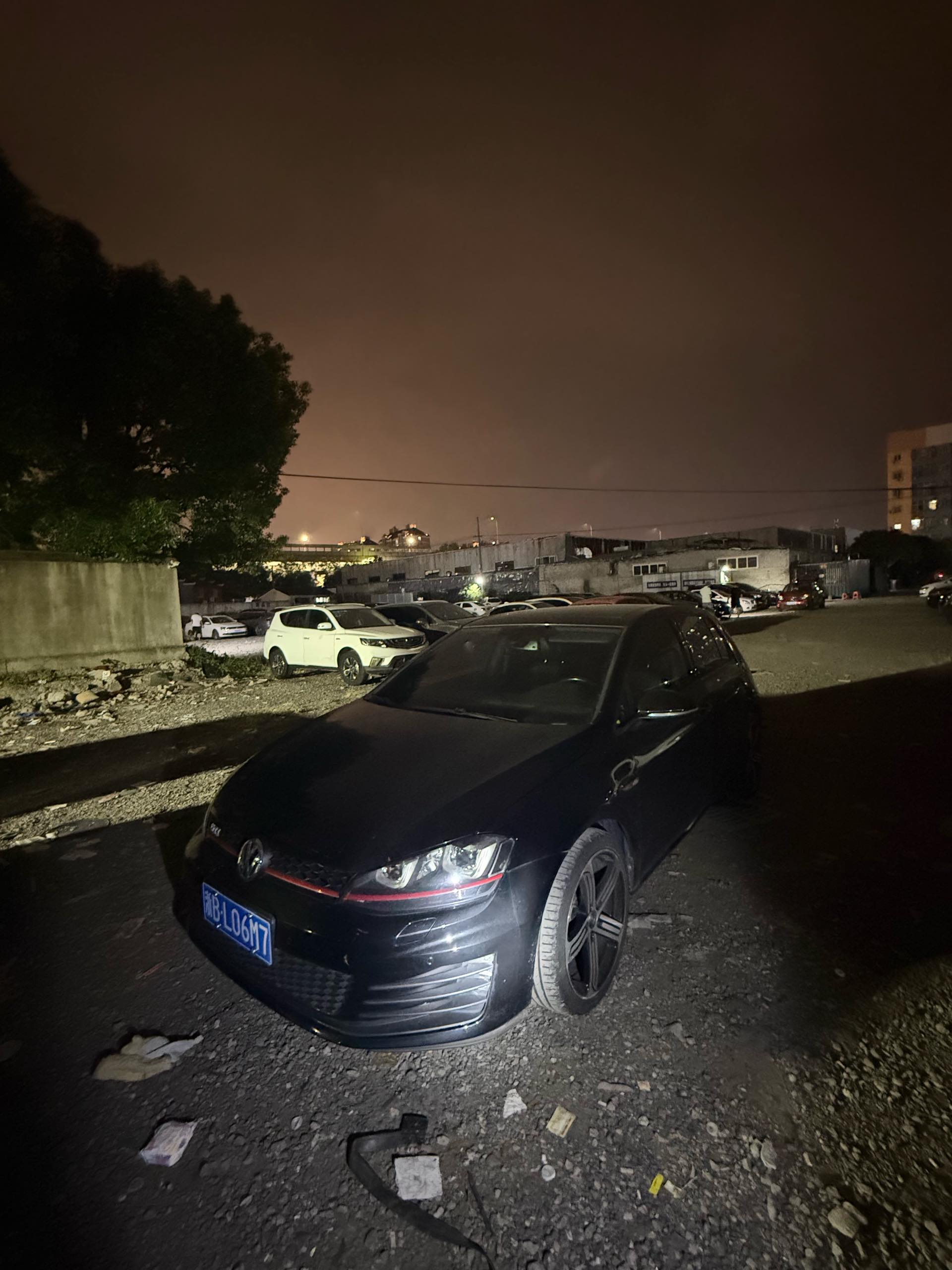 Volkswagen GolfGTI 2016 Volkswagen GolfGTI 2016 car image