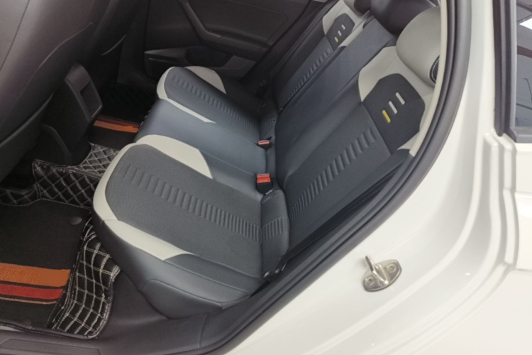 Volkswagen Polo 2021 car image #13