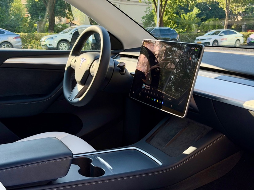 Tesla Model Y 2023 #6 Tesla Model Y 2023 immagine di auto #6