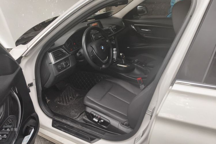 BMW 3 Series 2017 #18 BMW 3 Series 2017 car image #18