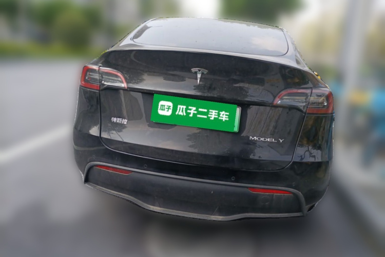 Tesla Model Y 2023 #4 Tesla Model Y 2023 car image #4