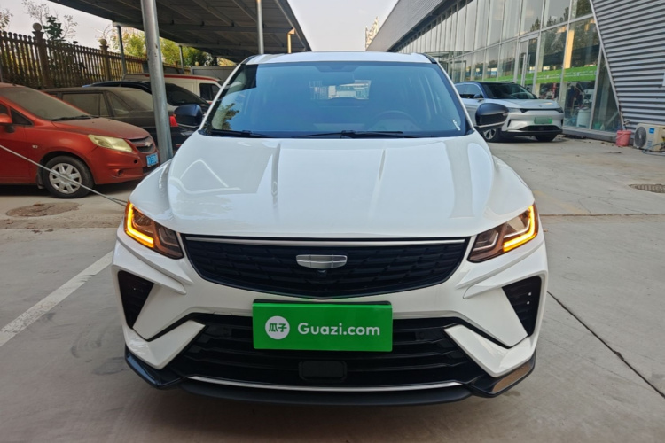 GEELY Coolray 2025 #3 GEELY Coolray 2025 car image #3