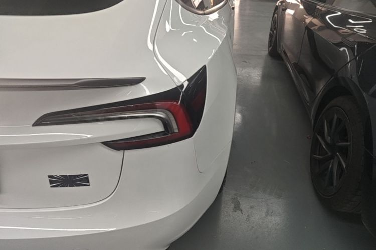 Tesla Model 3 2024 car image #8