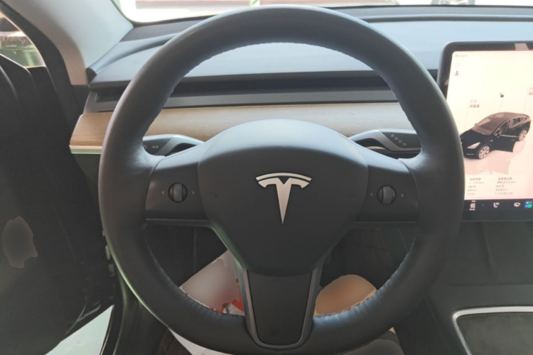 Tesla Model Y 2022 #11 Tesla Model Y 2022 car image #11