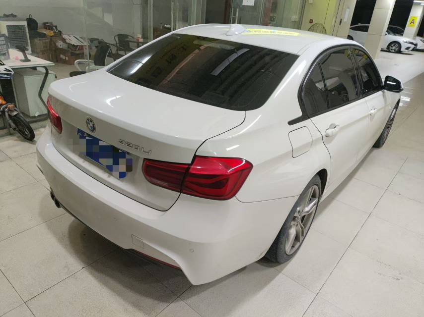 BMW 3 Series 2018 #2 BMW 3 Series 2018 car image #2