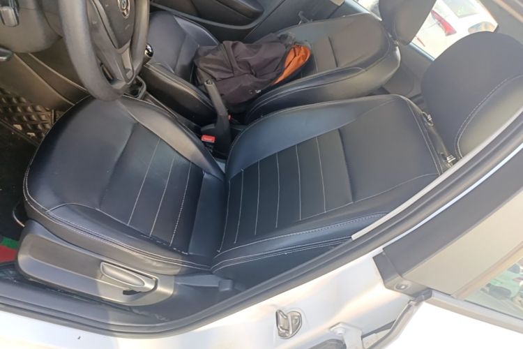 Volkswagen Polo 2017 #19 Volkswagen Polo 2017 car image #19