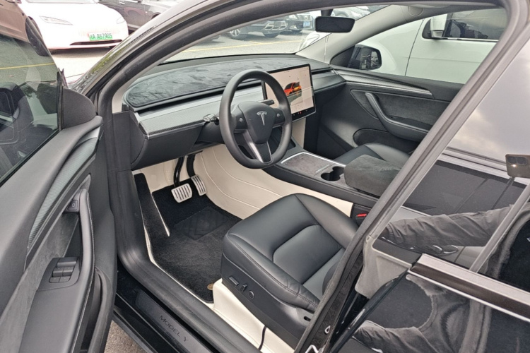 Tesla Model Y 2023 #15 Tesla Model Y 2023 immagine di auto #15