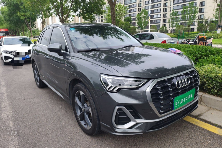 Audi Q3 2020 car image #4