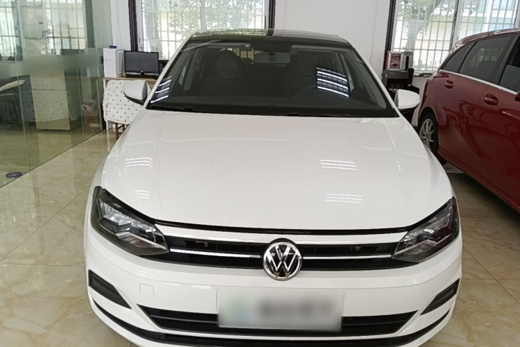 Volkswagen Polo 2020 car image #3