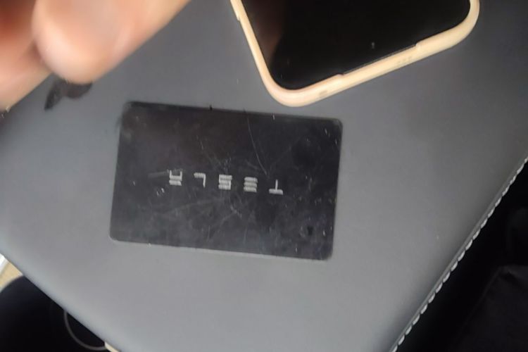 Tesla Model Y 2022 car image #9