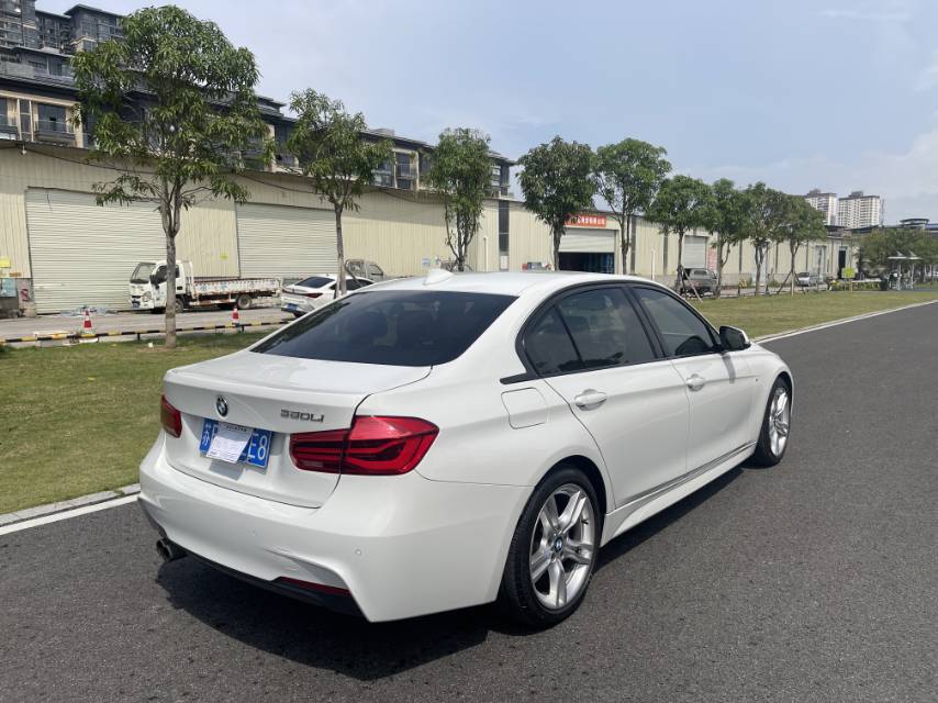BMW 3 Series 2017 car image #4