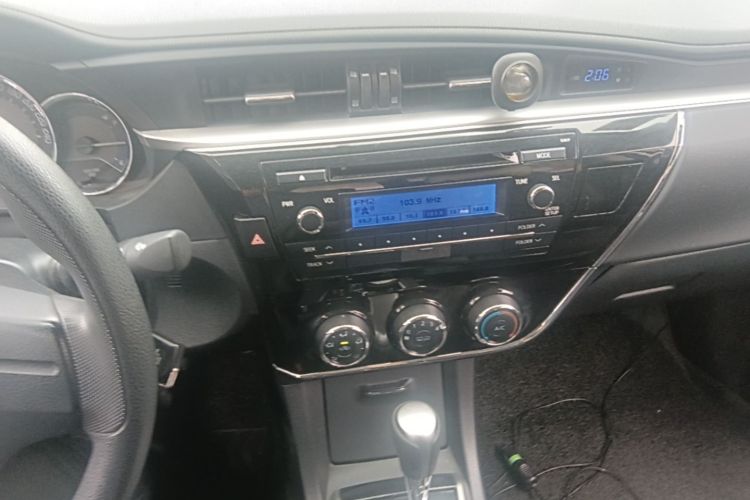 Toyota Corolla 2017 #15 Toyota Corolla 2017 car image #15